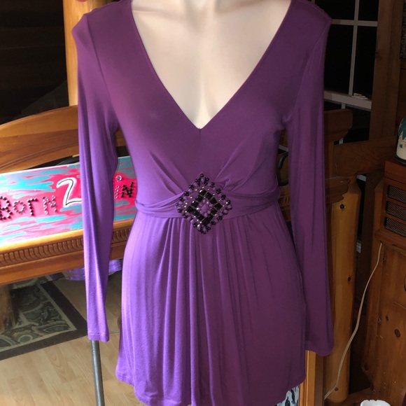 Gorgeous sexy purple low cut detailed shirt NWT - Picture 7 of 12
